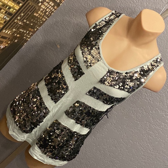 ROCK & REPUBLIC - tank: reversible sequins from black to silver on mesh - L - Picture 16 of 16